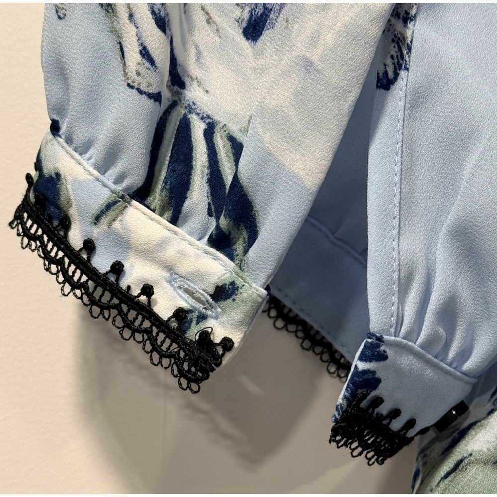 Kark Lagerfeld Light Blue & Navy Floral Blouse Ladies Size Small - Picture 4 of 5